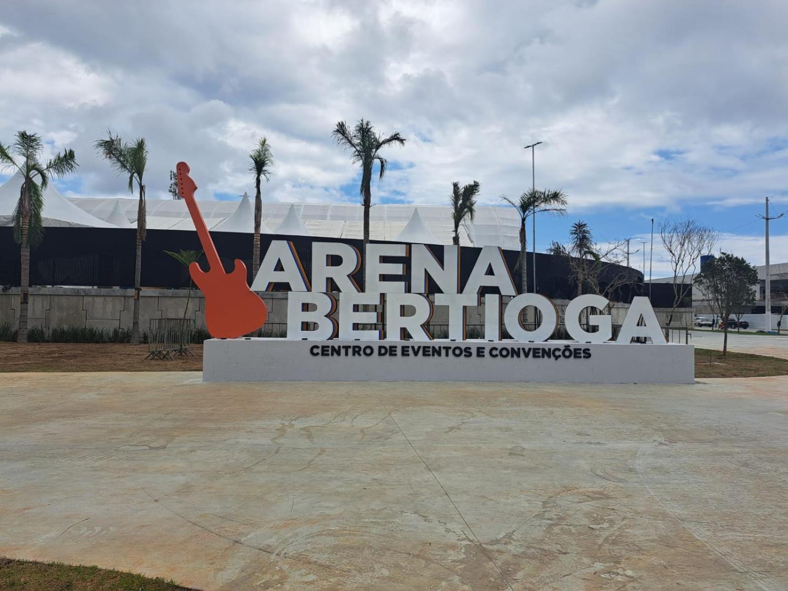 Em Sp * Bertioga